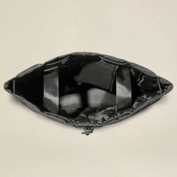 Beyond Yoga, Yoga Gym Bag, Drawstring Tote Backpack Bag Carry-All Bag Black - Picture 6 of 11